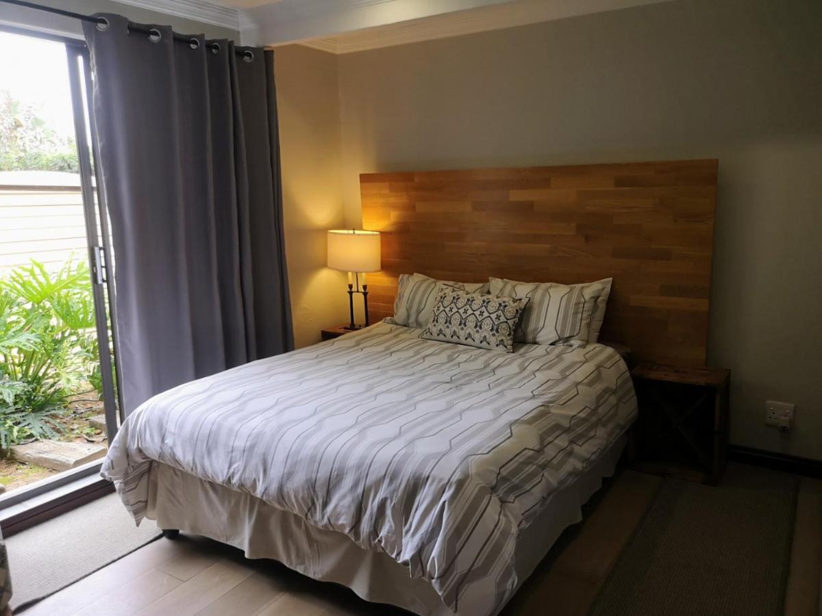 Rest-A-While Guest House - Pretoria-Noord Exteriör bild