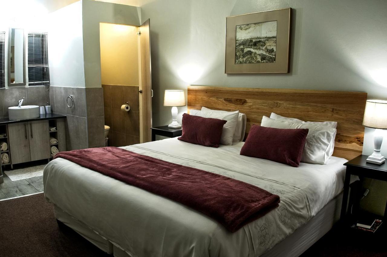 Rest-A-While Guest House - Pretoria-Noord Exteriör bild