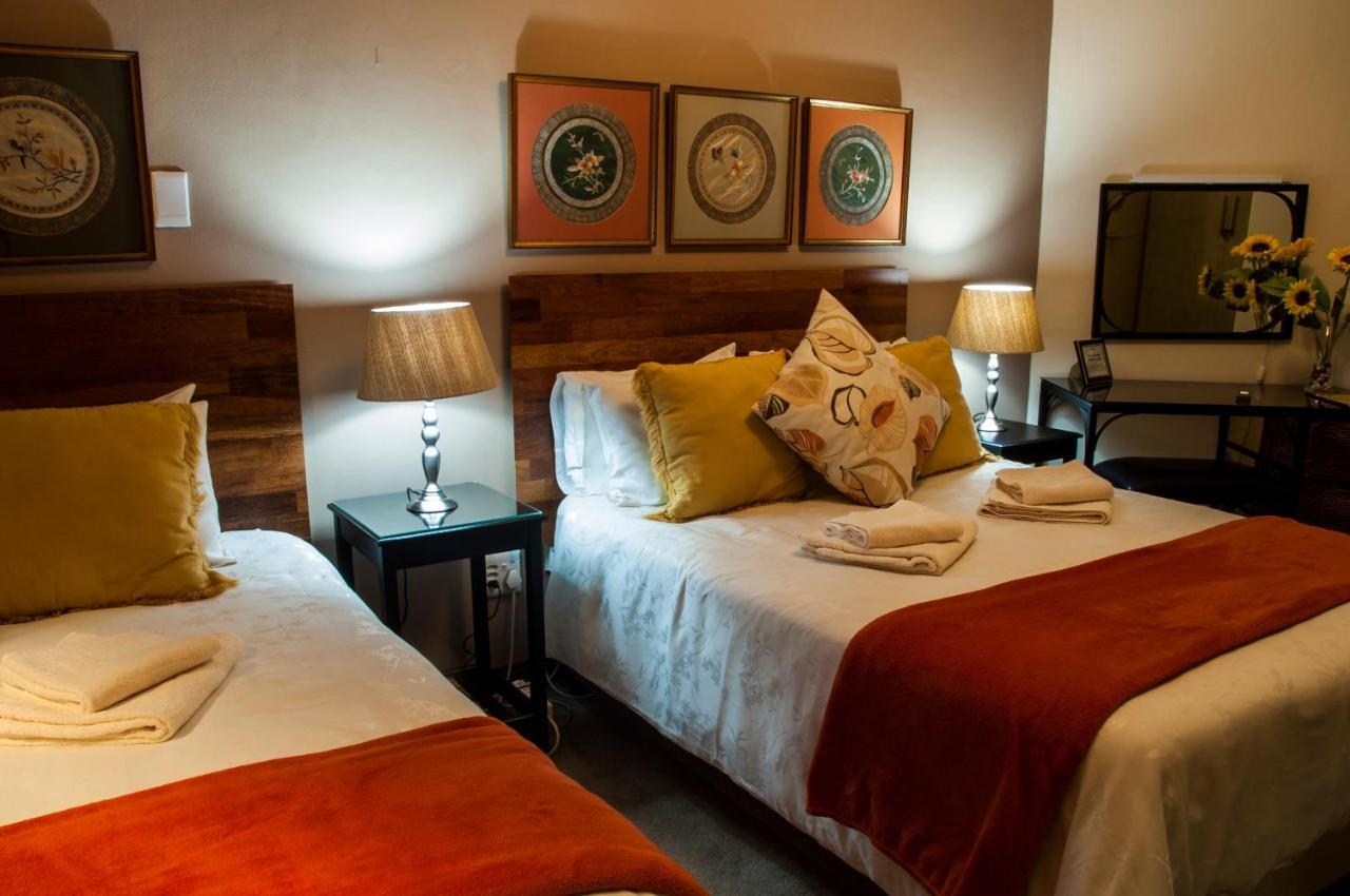 Rest-A-While Guest House - Pretoria-Noord Exteriör bild