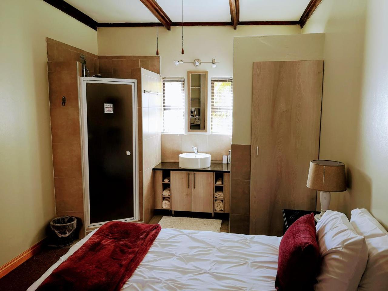 Rest-A-While Guest House - Pretoria-Noord Exteriör bild