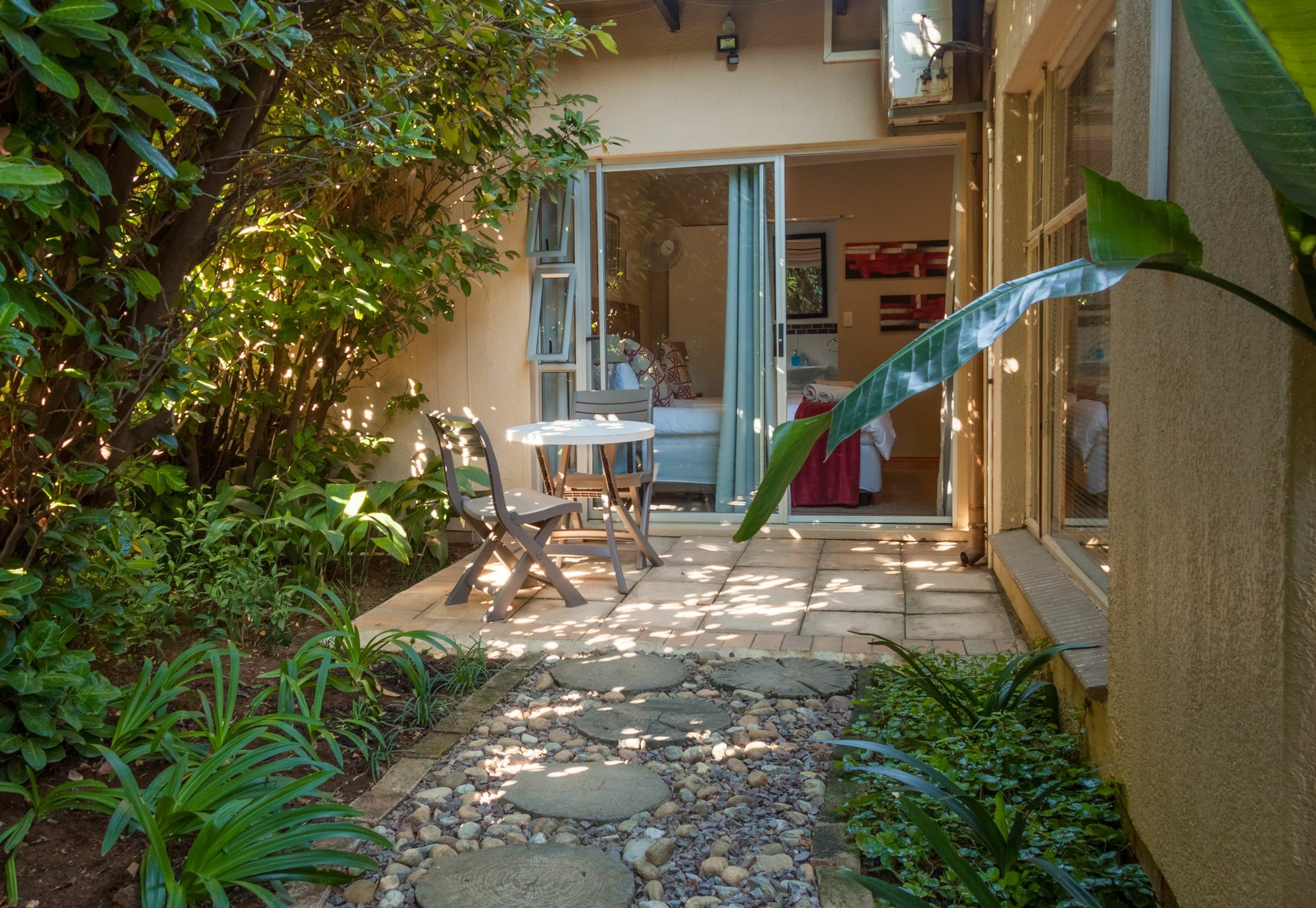Rest-A-While Guest House - Pretoria-Noord Exteriör bild