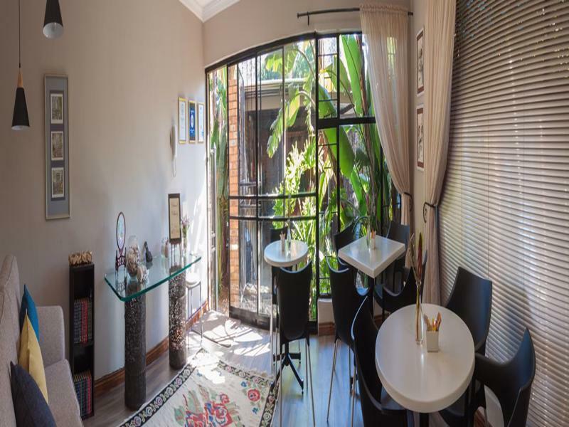 Rest-A-While Guest House - Pretoria-Noord Exteriör bild